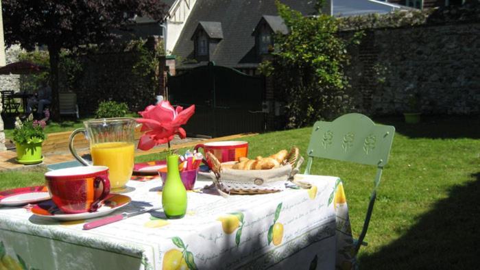 Bed and Breakfast Honfleur A Deux Exterior foto